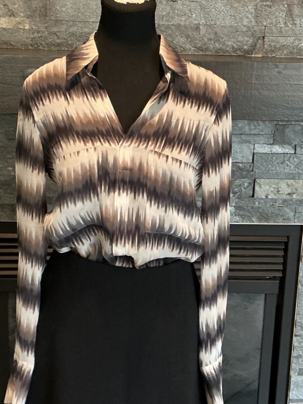 BCBGMAXAZRIA SILK CHIFFON BOUSE